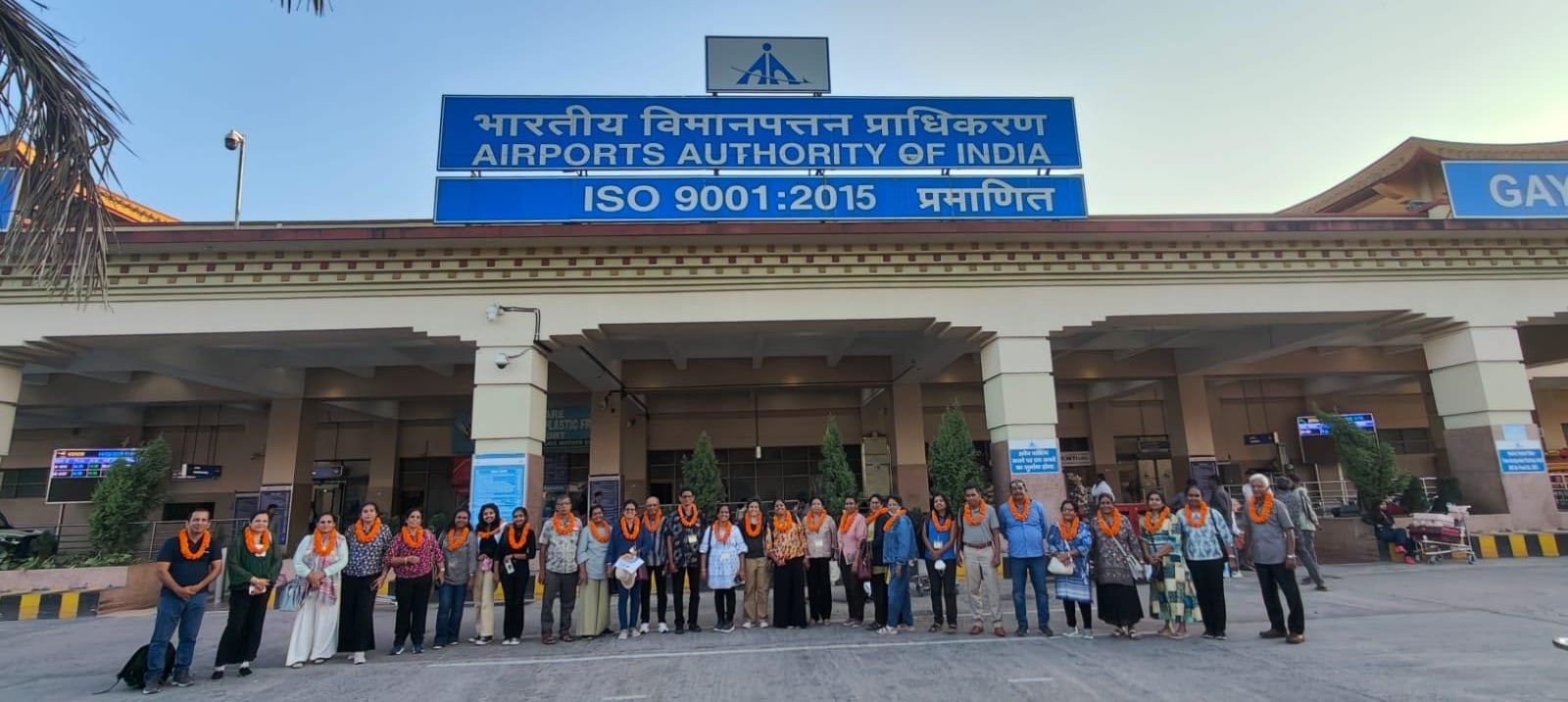 gaya airport taxi pickup service mahabodhi taxi
